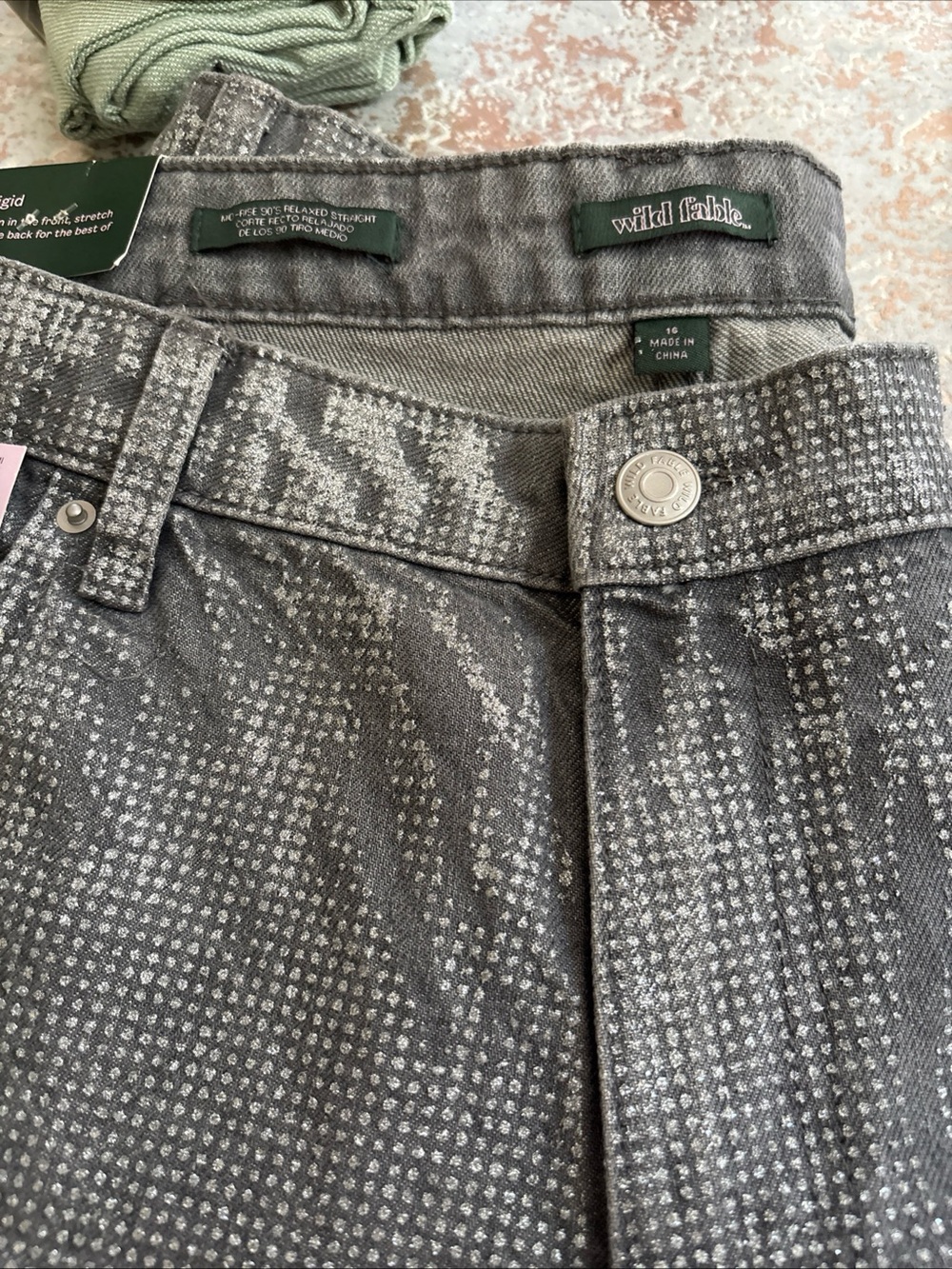 Jeans Relaxed Straight Leg Jeans By Wild Fable Gray rhinestone Pattern Sz 16/31